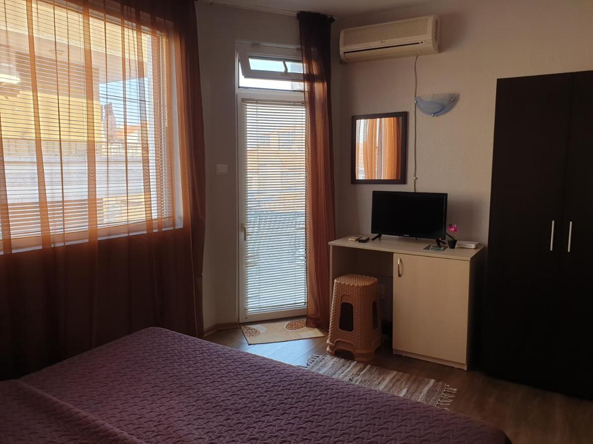 Guest House Taligarov Pomorie Bagian luar foto