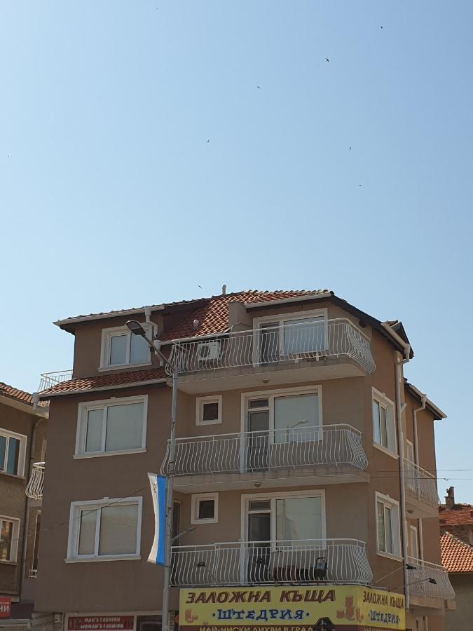 Guest House Taligarov Pomorie Bagian luar foto