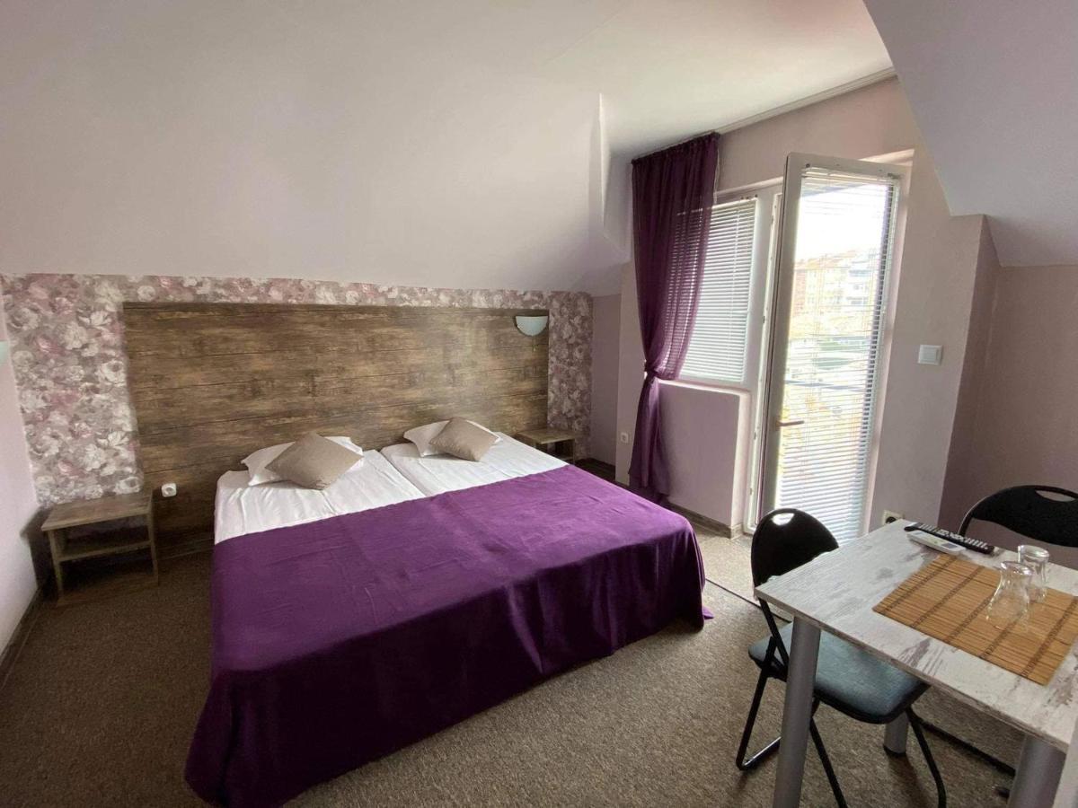Guest House Taligarov Pomorie Bagian luar foto