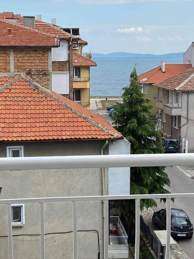 Guest House Taligarov Pomorie Bagian luar foto