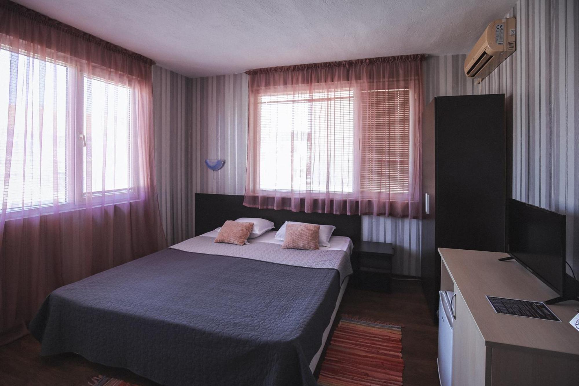 Guest House Taligarov Pomorie Bagian luar foto